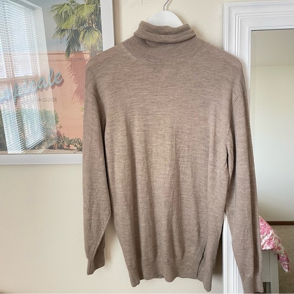 IRO Armo 100% Wool Lightweight Turtleneck Sweater in Size Medium - Picture 3 of 6
